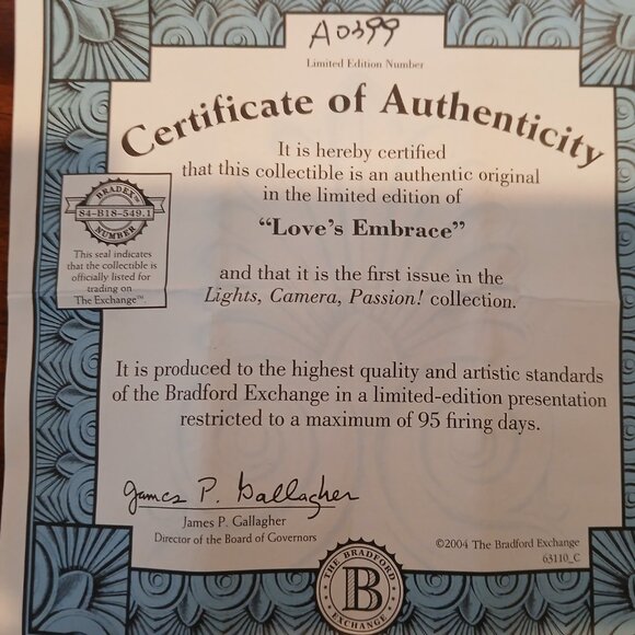 Bradford Exchange "Love's Embrace" Gone With The Wind - Picture 8 of 8